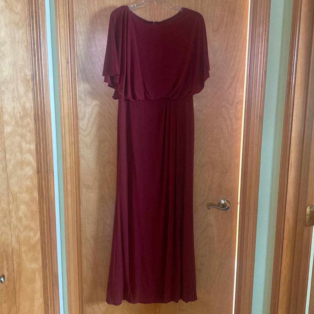 Mother of the Bride. Floor Length, Boat Length, Leg Slit. Color: Mauve